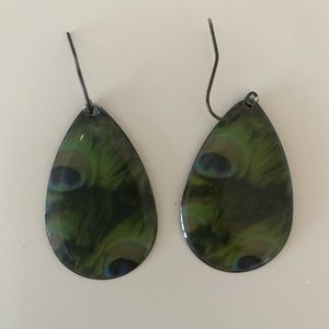 Peacock print hanging earrings